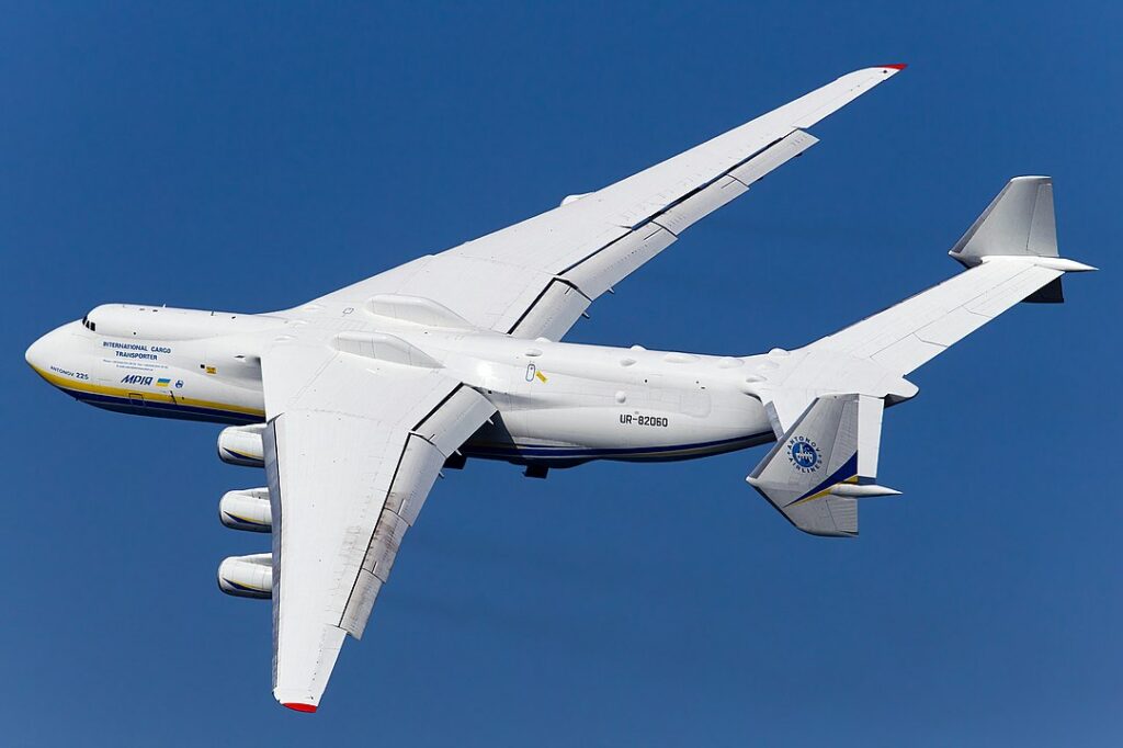 "Antonov An-225 flying"