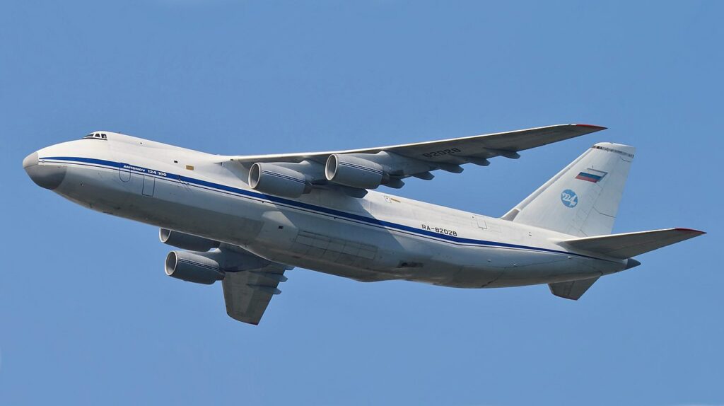 "Antonov An-124 flying"